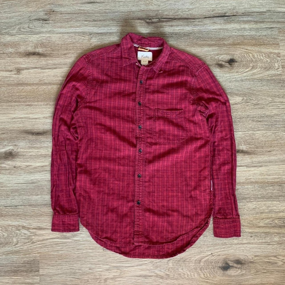 Koto distressed plaid flannel button up in red - size xs mens